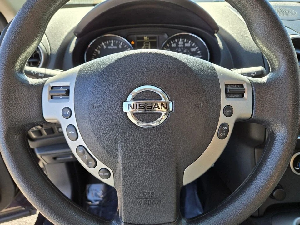 2015 Nissan Rogue - Image 16 of 21