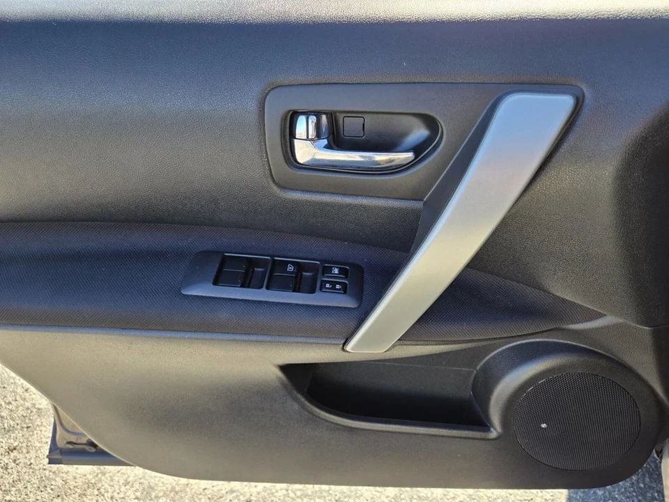 2015 Nissan Rogue - Image 15 of 21