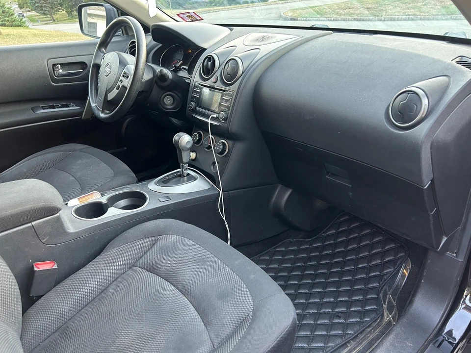 2015 Nissan Rogue - Image 2 of 20