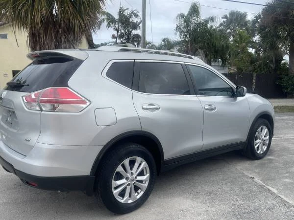 2015 Nissan Rogue - Image 3 of 9