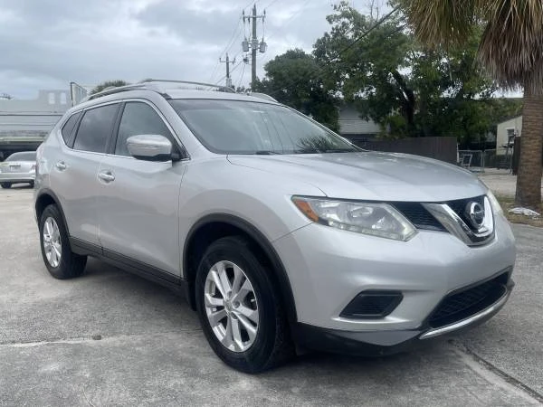 2015 Nissan Rogue - Image 2 of 9