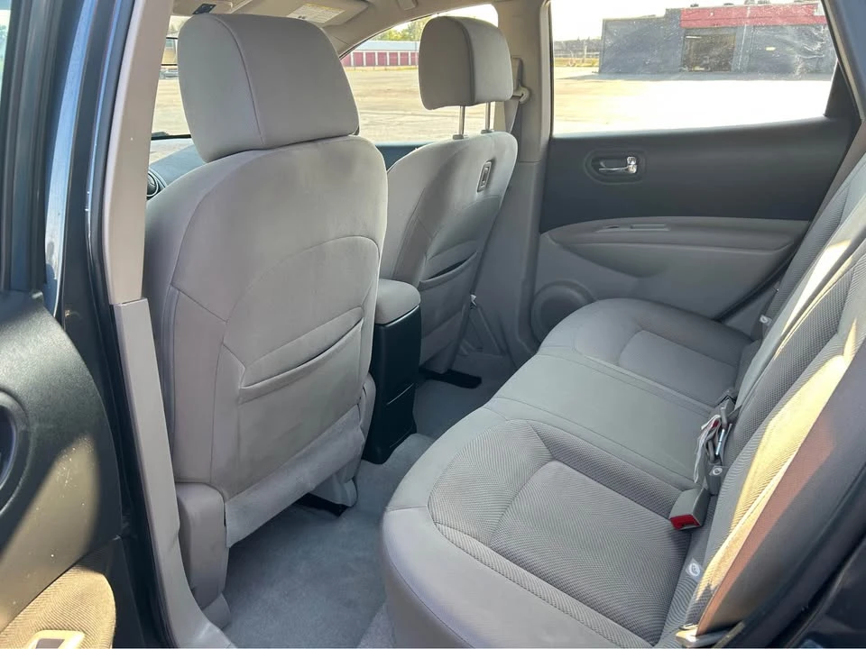 2015 Nissan Rogue - Image 8 of 12