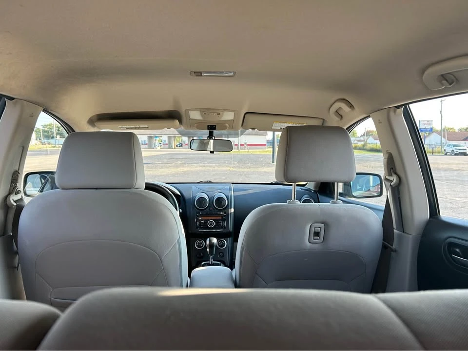 2015 Nissan Rogue - Image 9 of 12