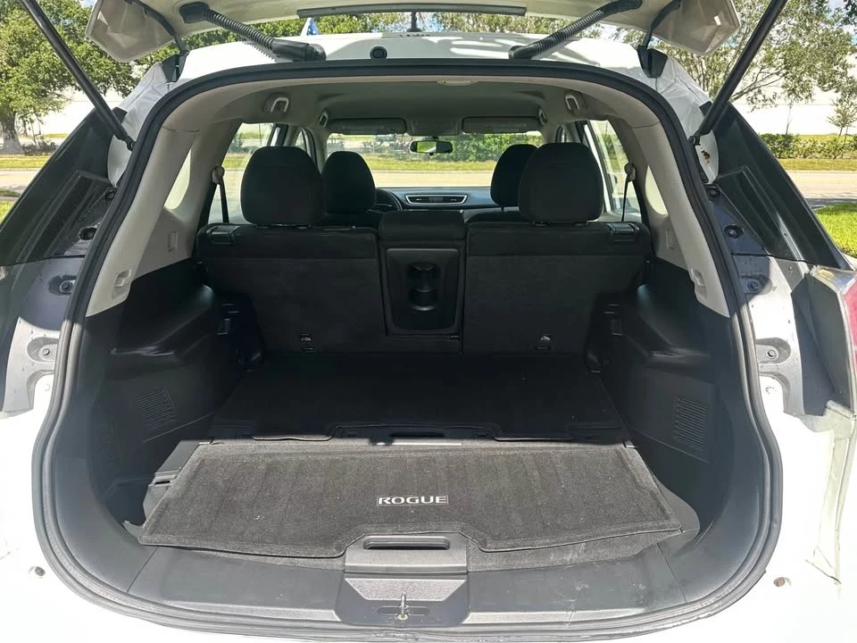 2015 Nissan Rogue - Image 7 of 10