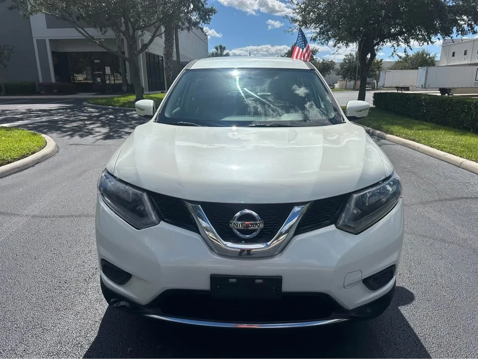 2015 Nissan Rogue - Image 3 of 10