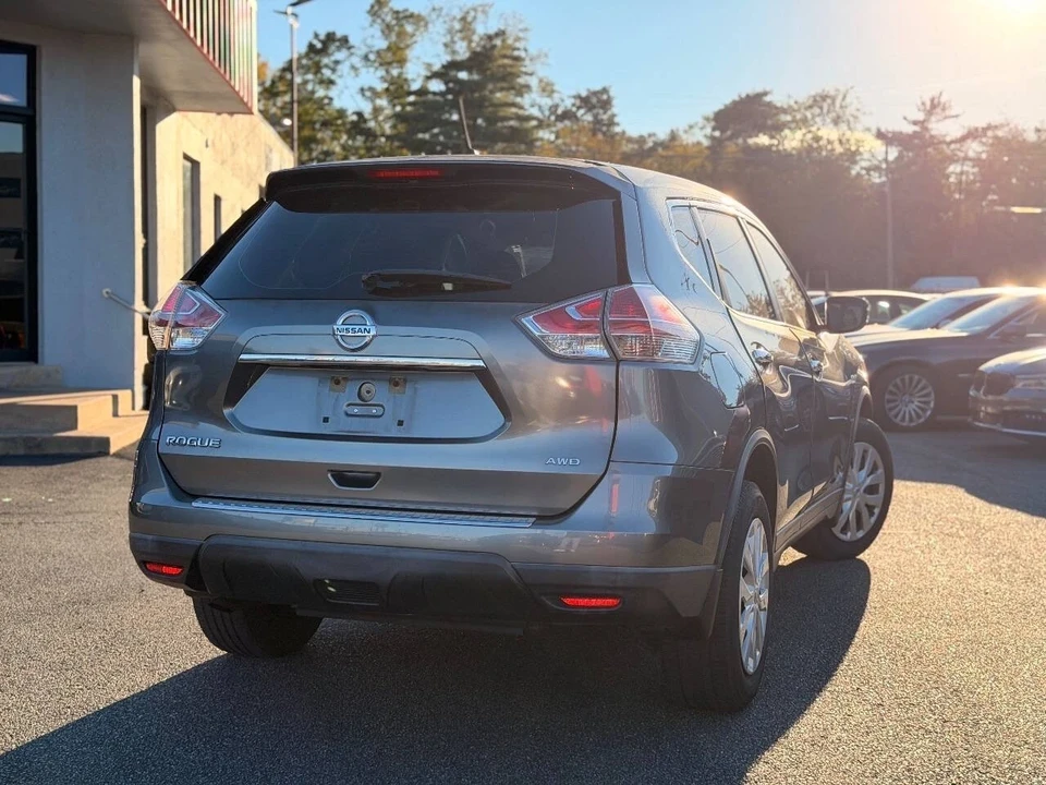 2015 Nissan Rogue - Image 15 of 21