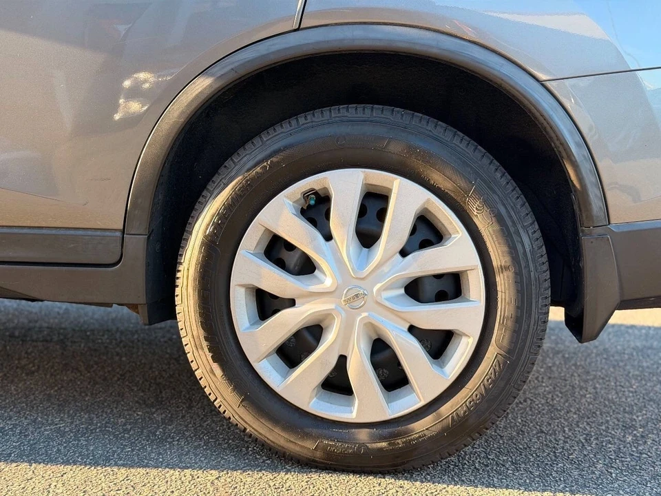 2015 Nissan Rogue - Image 8 of 21