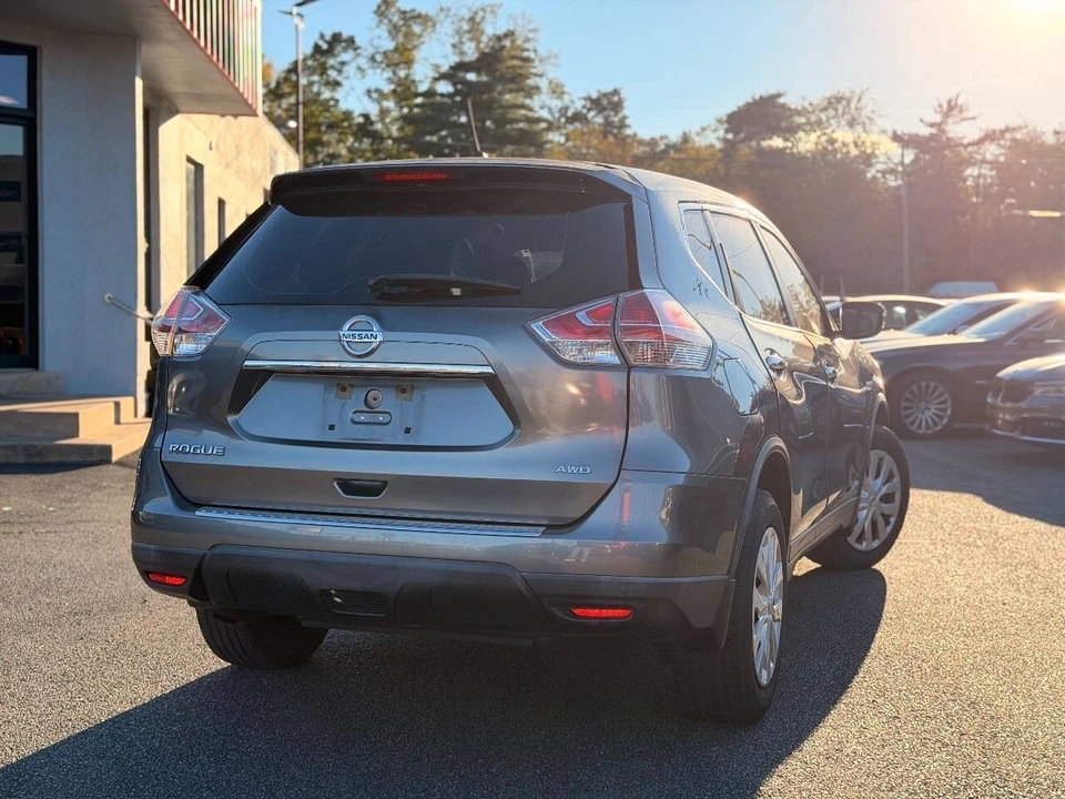 2015 Nissan Rogue - Image 15 of 21