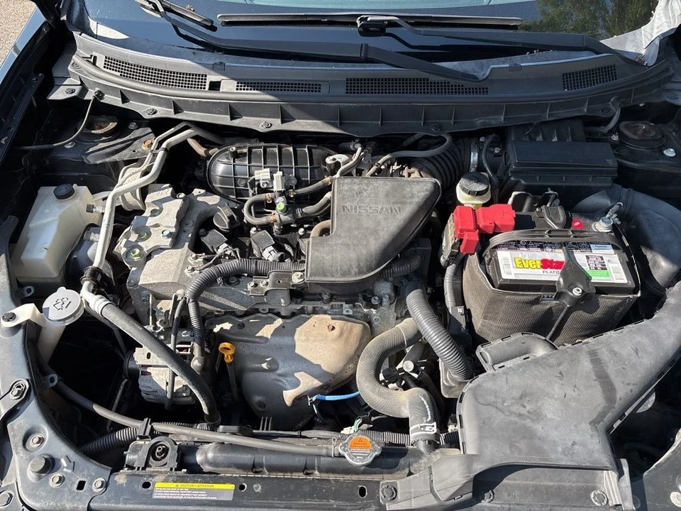 2015 Nissan Rogue - Image 11 of 12