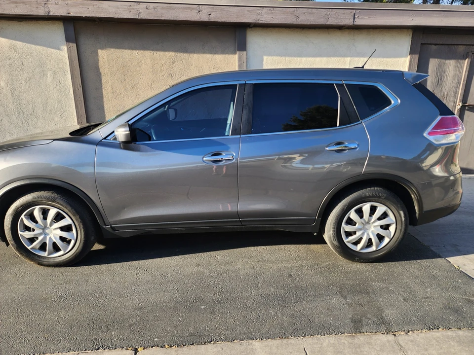 2015 Nissan Rogue - Image 8 of 21