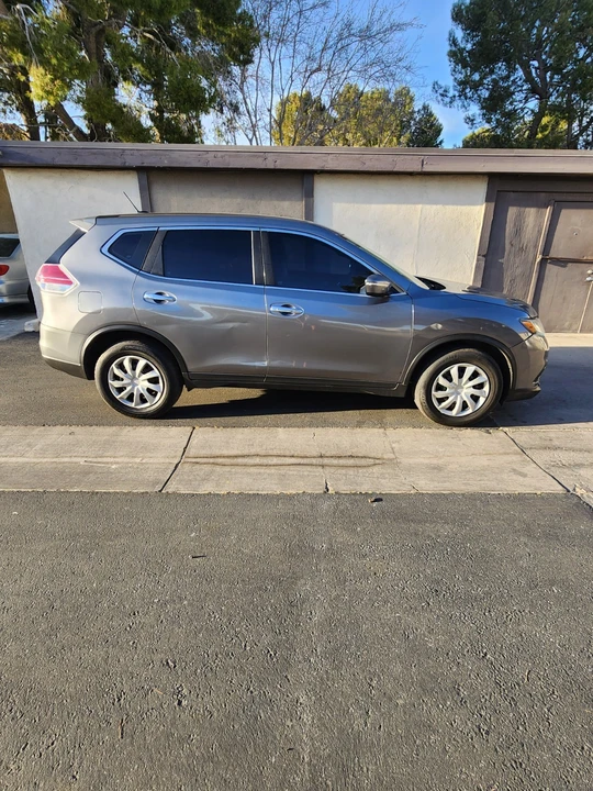 2015 Nissan Rogue - Image 4 of 21