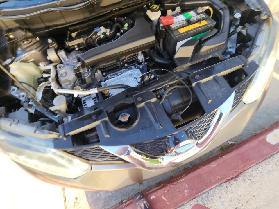 2015 Nissan Rogue - Image 12 of 21