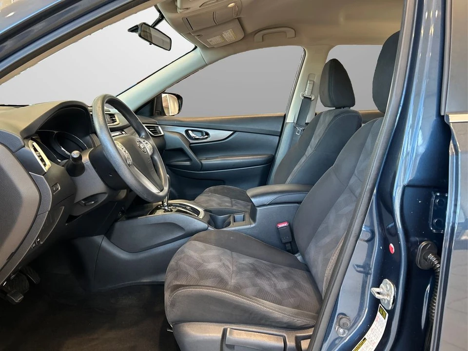 2015 Nissan Rogue - Image 9 of 12