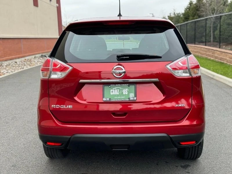 2015 Nissan Rogue - Image 9 of 12