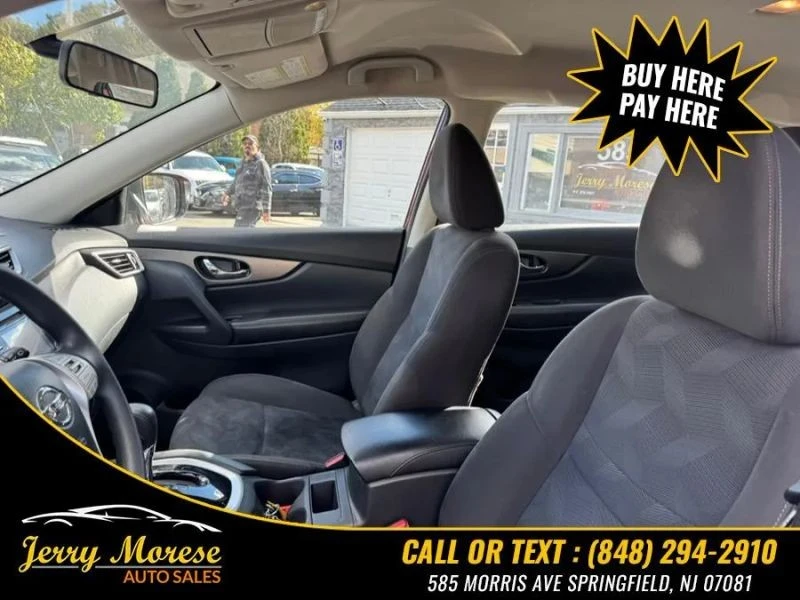 2015 Nissan Rogue - Image 10 of 12