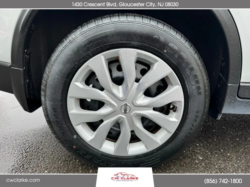 2015 Nissan Rogue - Image 11 of 12
