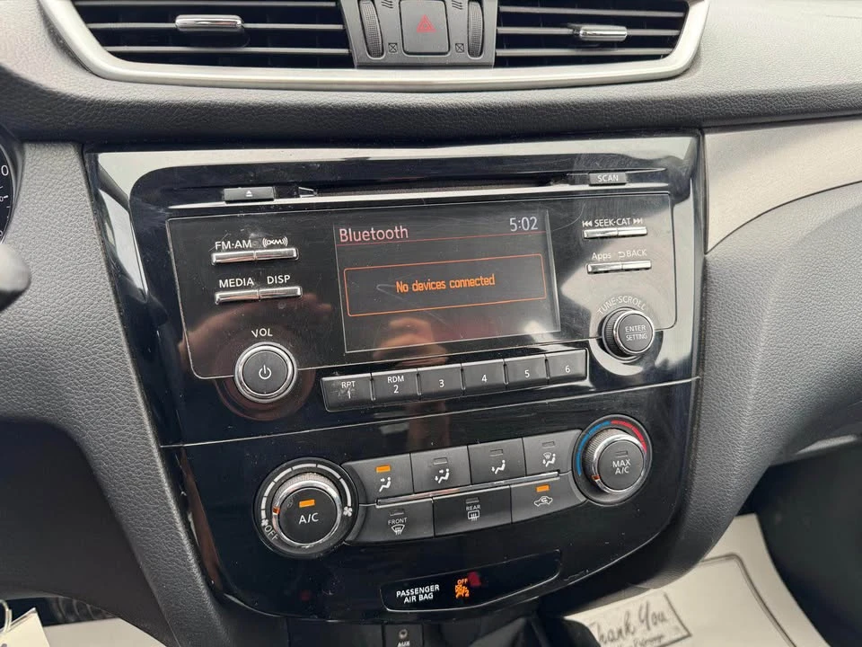 2015 Nissan Rogue - Image 14 of 19