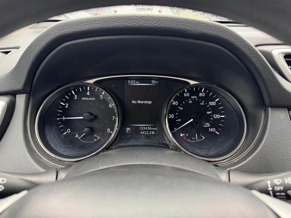 2015 Nissan Rogue - Image 17 of 19