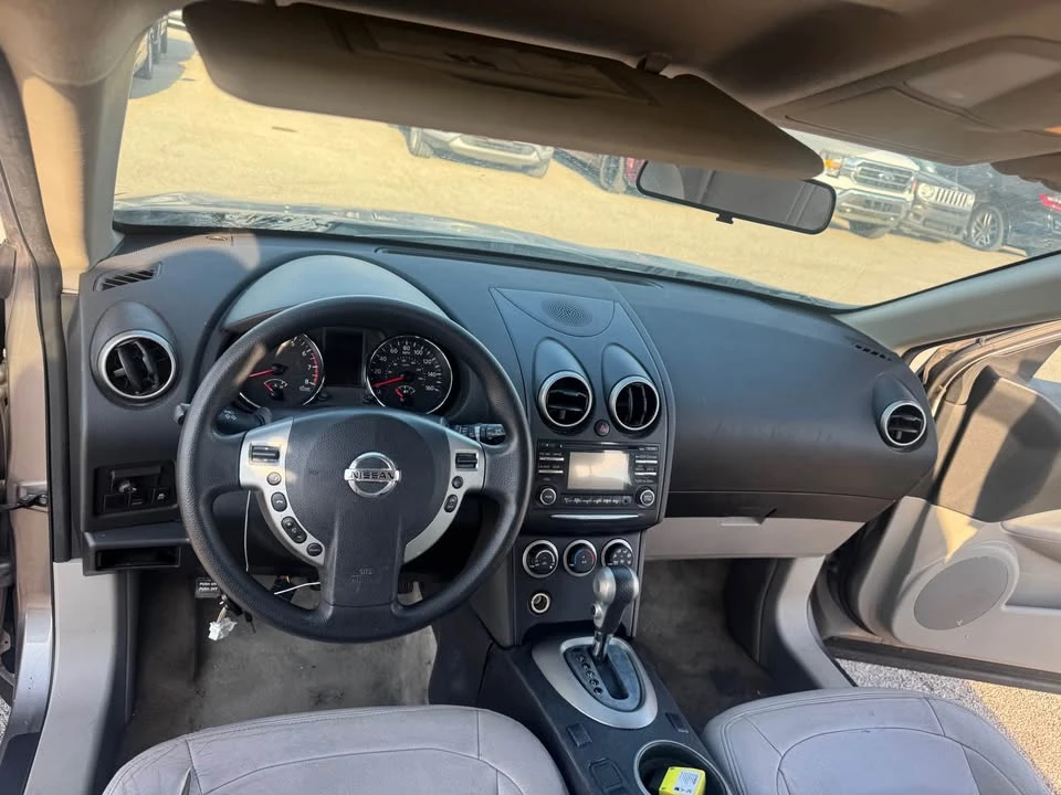 2015 Nissan Rogue - Image 5 of 17