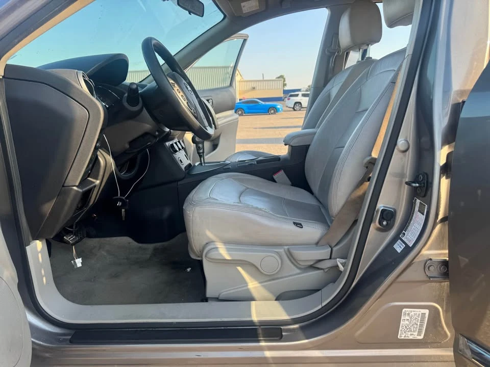 2015 Nissan Rogue - Image 3 of 17