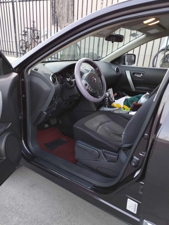 2015 Nissan Rogue - Image 16 of 18