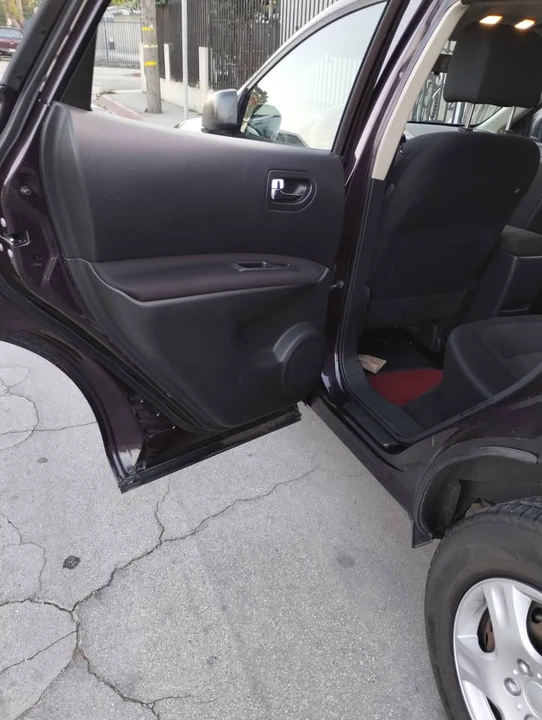 2015 Nissan Rogue - Image 12 of 18
