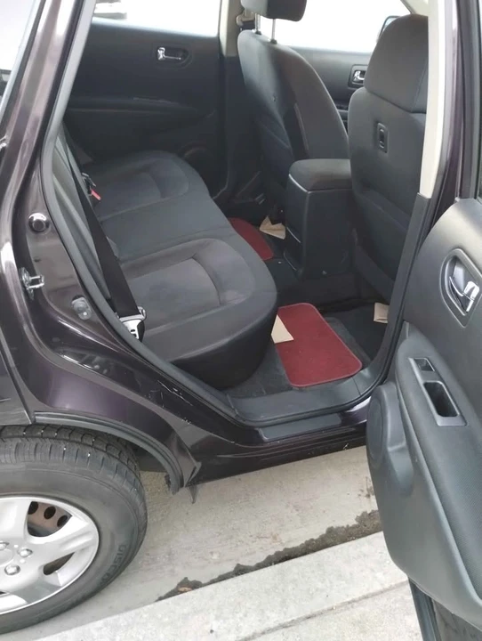 2015 Nissan Rogue - Image 9 of 18