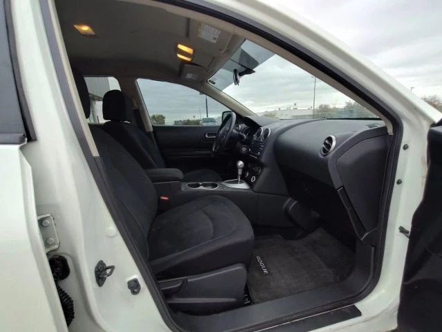 2015 Nissan Rogue - Image 9 of 12