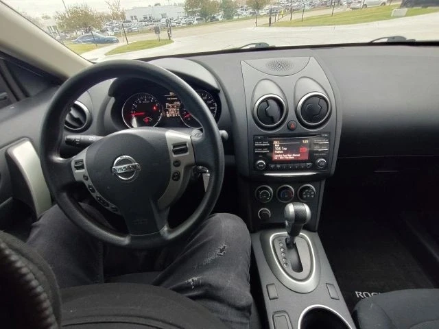 2015 Nissan Rogue - Image 11 of 12