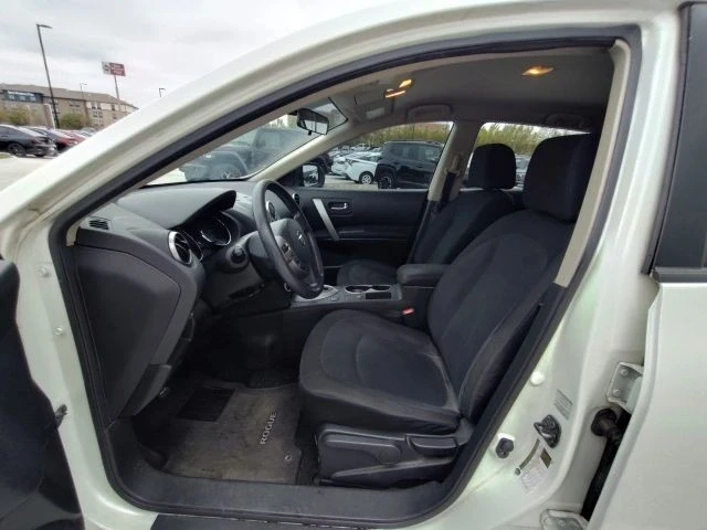2015 Nissan Rogue - Image 7 of 12