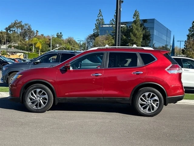 2015 Nissan Rogue - Image 6 of 12