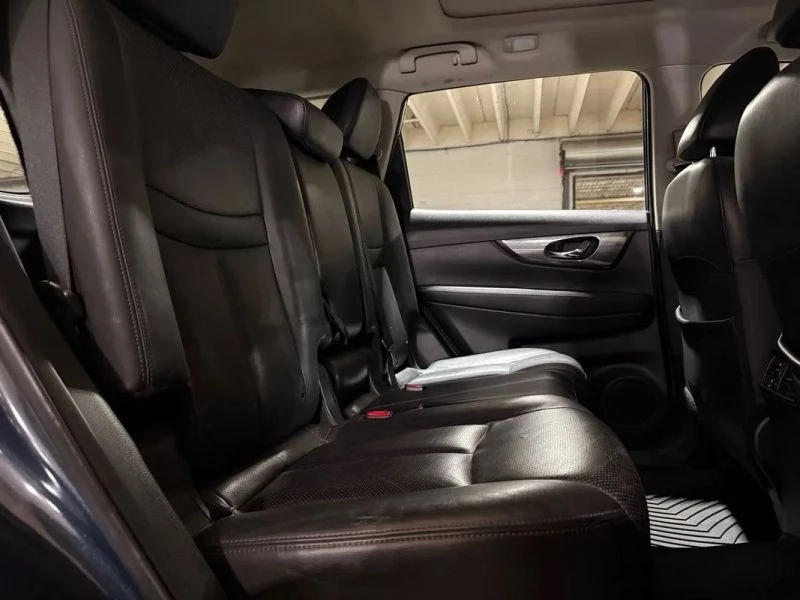 2015 Nissan Rogue - Image 11 of 12