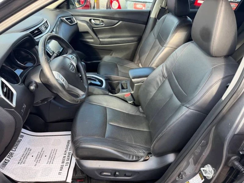 2015 Nissan Rogue - Image 10 of 12