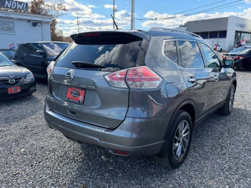 2015 Nissan Rogue - Image 8 of 12