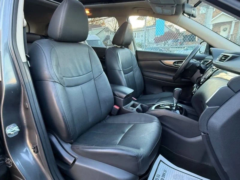 2015 Nissan Rogue - Image 9 of 12