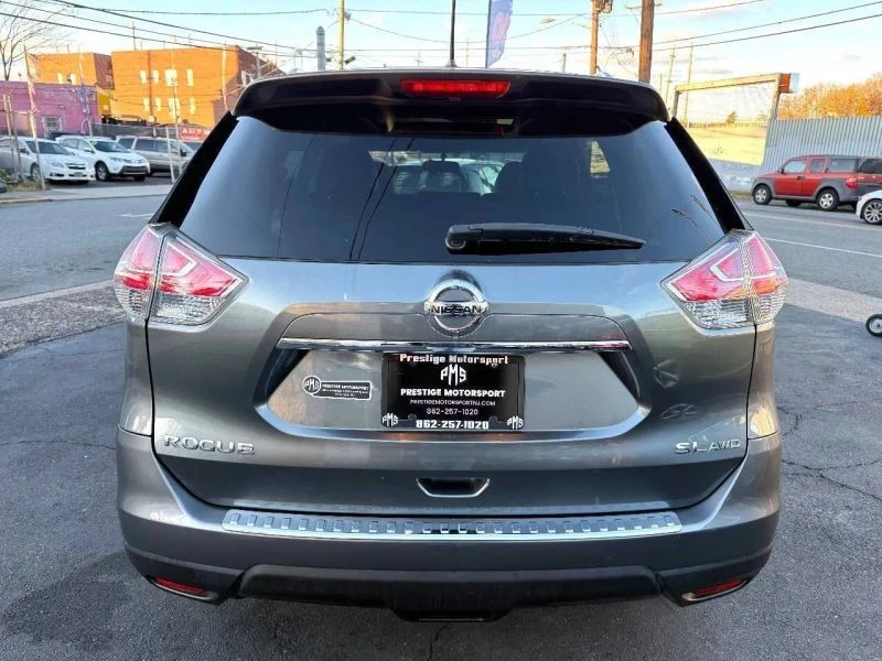 2015 Nissan Rogue - Image 4 of 12
