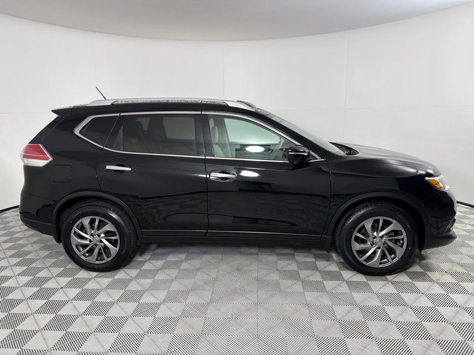 2015 Nissan Rogue - Image 4 of 21