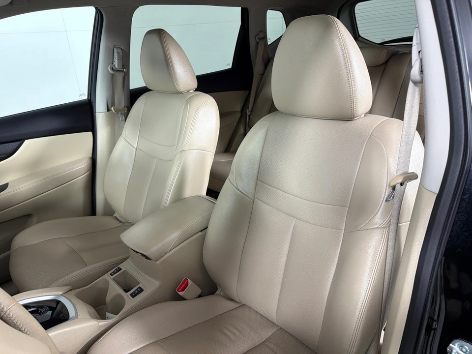2015 Nissan Rogue - Image 13 of 21