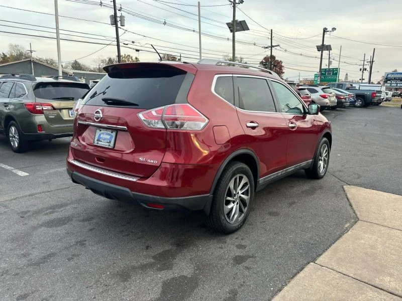 2015 Nissan Rogue - Image 8 of 12