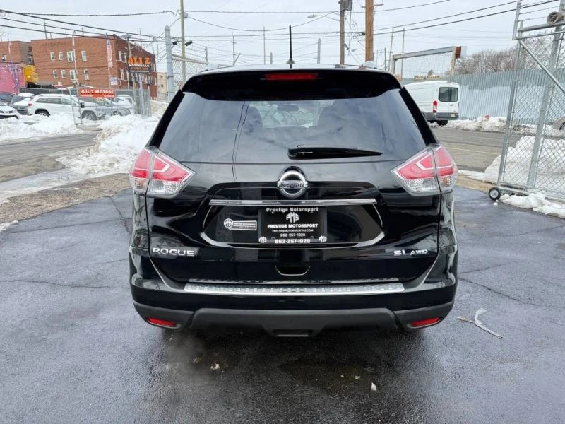 2015 Nissan Rogue - Image 5 of 12