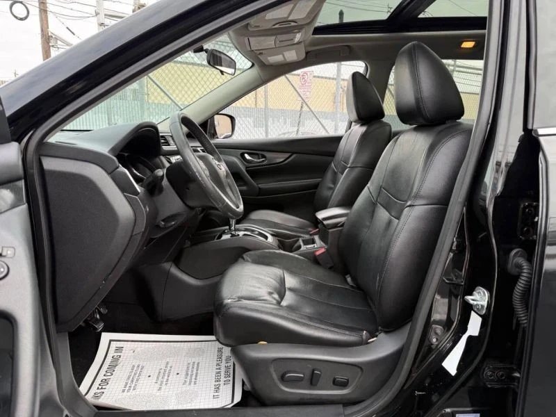 2015 Nissan Rogue - Image 10 of 12