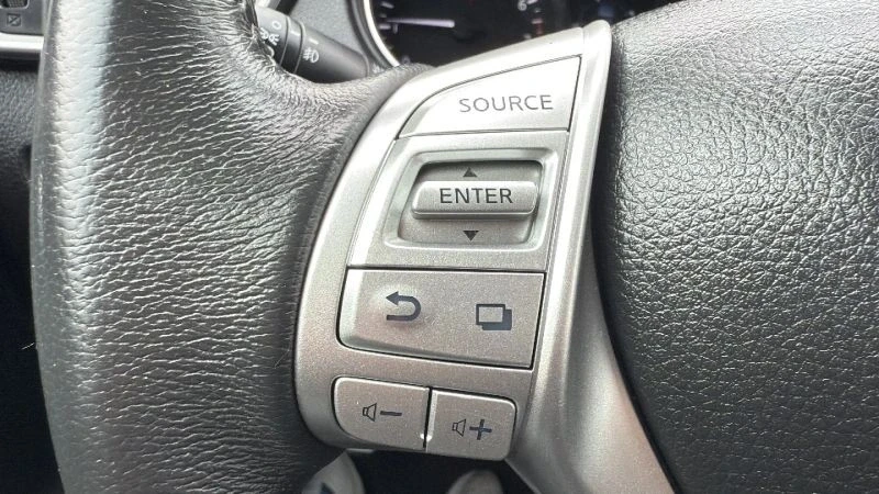 2015 Nissan Rogue - Image 12 of 12