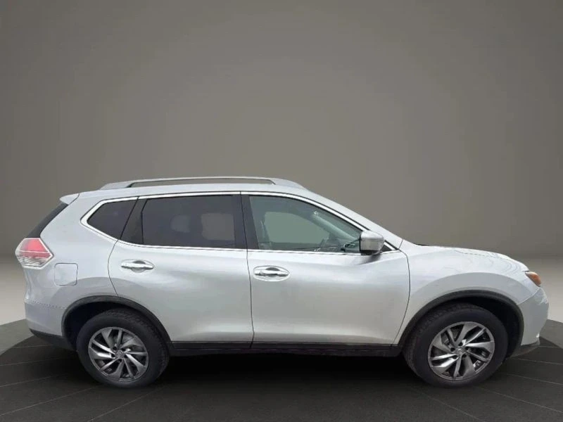 2015 Nissan Rogue - Image 4 of 12