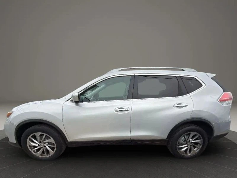 2015 Nissan Rogue - Image 8 of 12