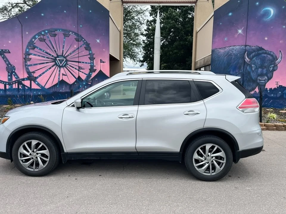 2015 Nissan Rogue - Image 2 of 20