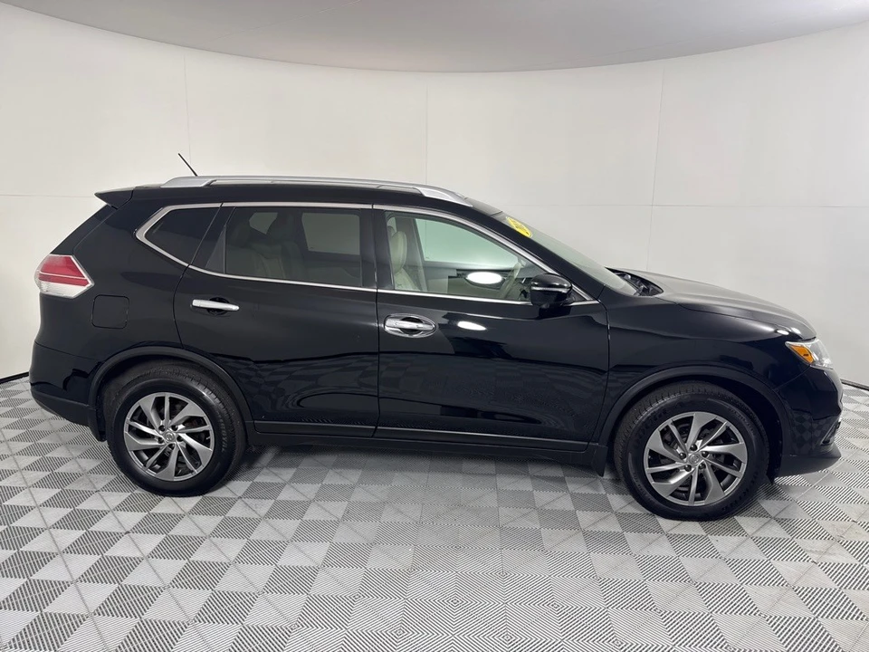 2015 Nissan Rogue - Image 4 of 12