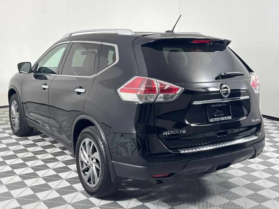 2015 Nissan Rogue - Image 7 of 12