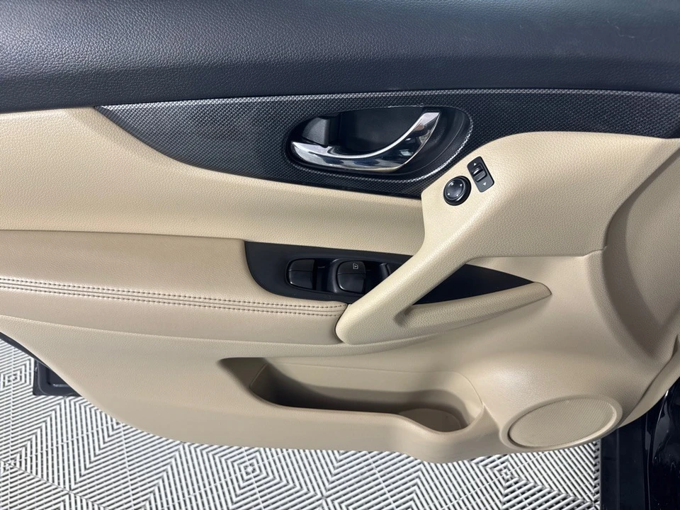 2015 Nissan Rogue - Image 12 of 12