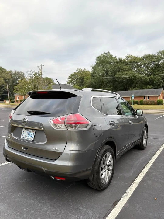 2015 Nissan Rogue - Image 8 of 19