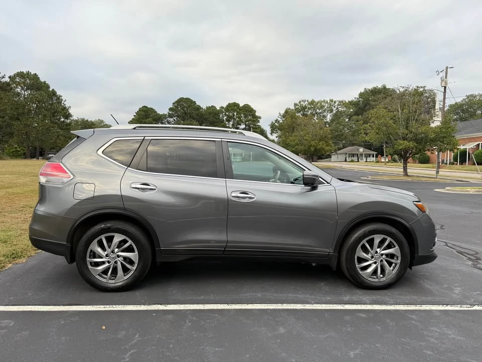2015 Nissan Rogue - Image 9 of 19